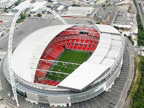 Wembley sân vận động  bóng đá lớn nhất Anh