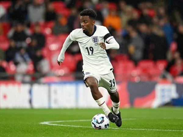 Tin BĐ Anh 16/9: Arsenal dẫn đầu cuộc đua chiêu mộ Angel Gomes