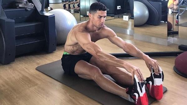 Ronaldo chăm chỉ luyện tập