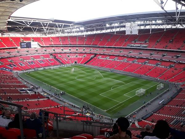 Sân Wembley của đội bóng nào?