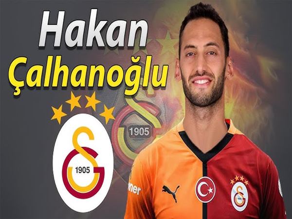 Tin bóng đá Italia: Có nên hay không giữ Calhanoglu